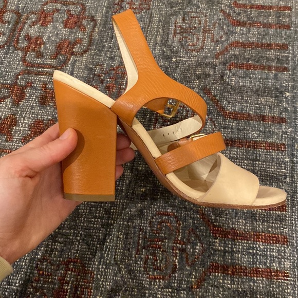 Chloé Leather Heel Sandals in Tan and Cream |size 5.5 - Picture 8 of 15